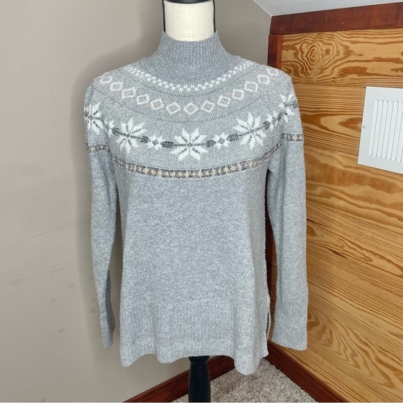 Tahari Grey Fair Isle Snowflake Metallic Knit Turtleneck Sweater Extra Small - Picture 1 of 9